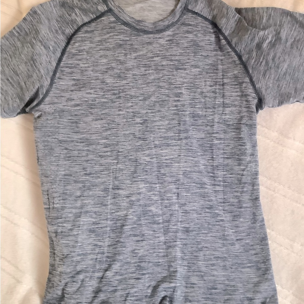 Lululemon Men’s Shirt